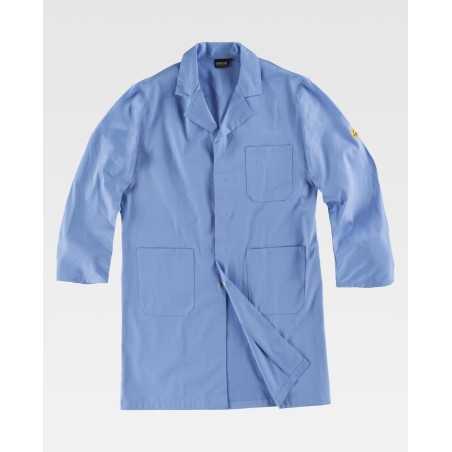 Blouse ESD à col rabat et fermeture centrale à pressions métalliques cachées.
