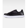 Scarpe sportive tipo da tennis con lacci