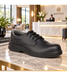 Scarpe elegante da receptionista